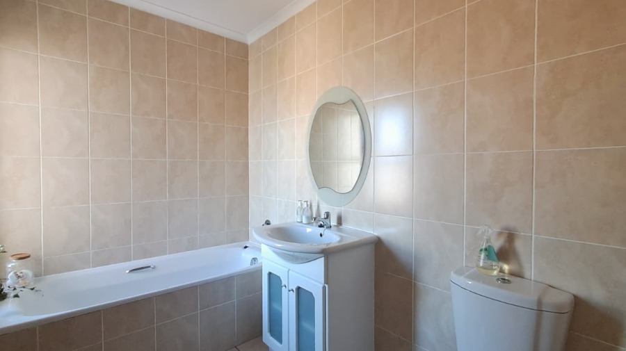 To Let 2 Bedroom Property for Rent in Century City Western Cape